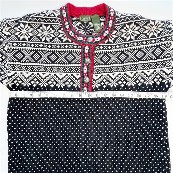 L.L. Bean Sweater Kingfield Fair Isle Size Medium Black Red Nordic Snowflake EUC - Picture 7 of 12